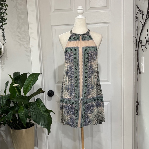 Free People Dresses & Skirts - Free People Boho Green and Cream Halter Dress